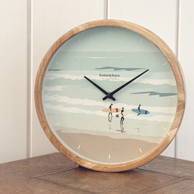 Horloge modèle Surfeurs
